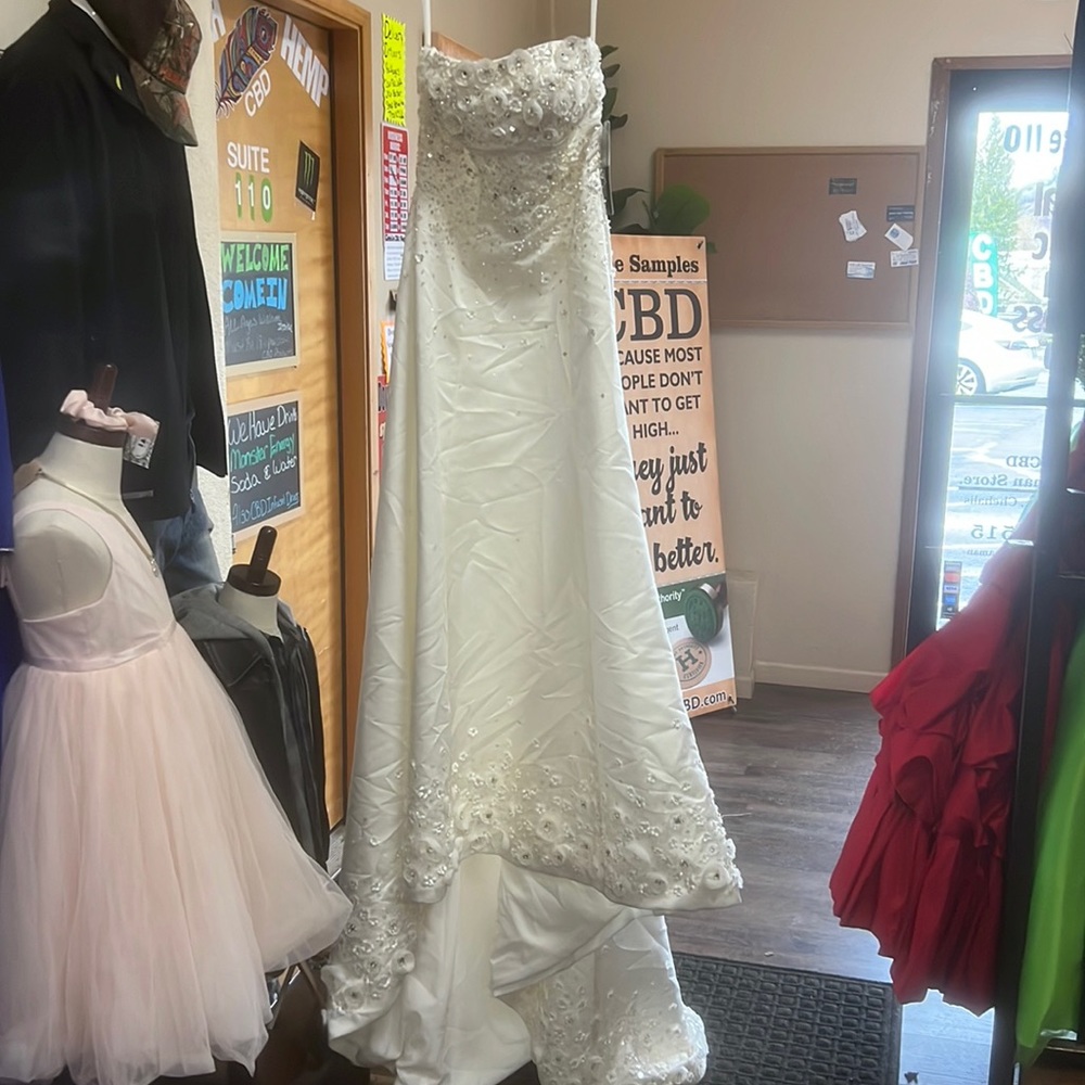 KNIGHTLY BRIDAL |K05069-1X lace-up beaded/3D appliqué rosette wedding gown/dress